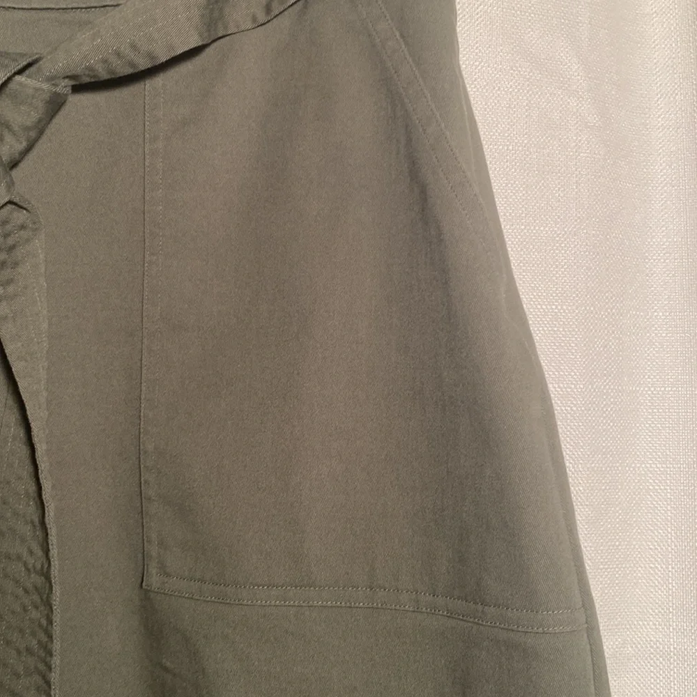 Banana Republic Belted Skirt